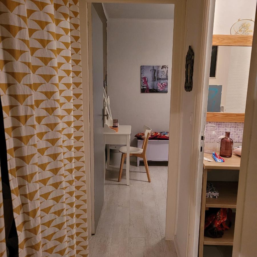 Charmant Appartement A Deux Pas Du Centre Historique แก็งแปร์ ภายนอก รูปภาพ